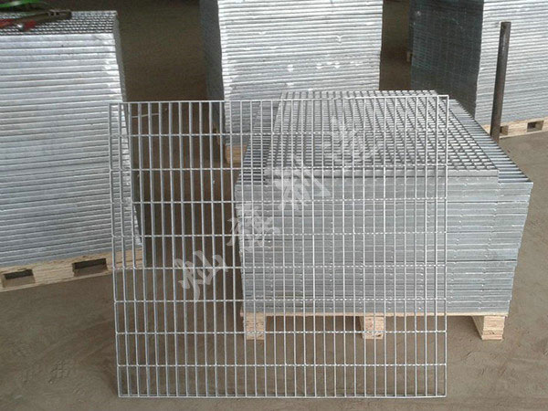 鋼格柵護(hù)欄