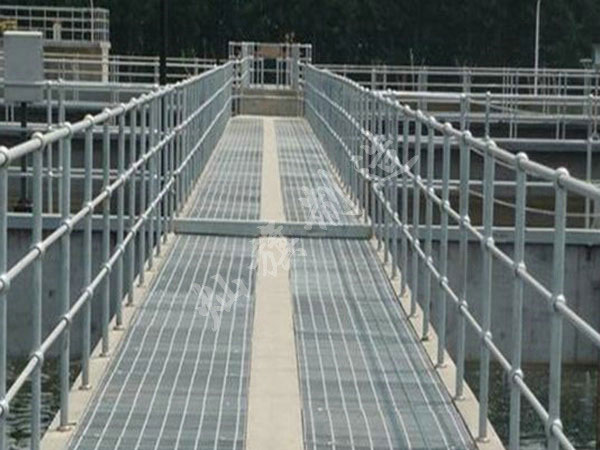 湖北工業(yè)防護(hù)欄桿圖片2