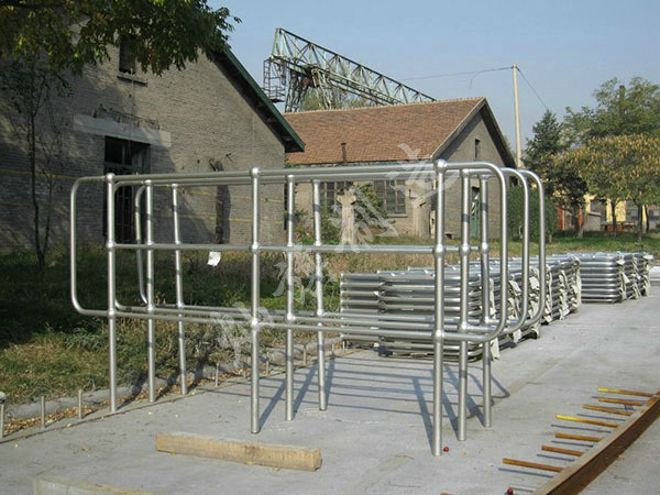 湖北工業(yè)防護(hù)欄桿圖片3