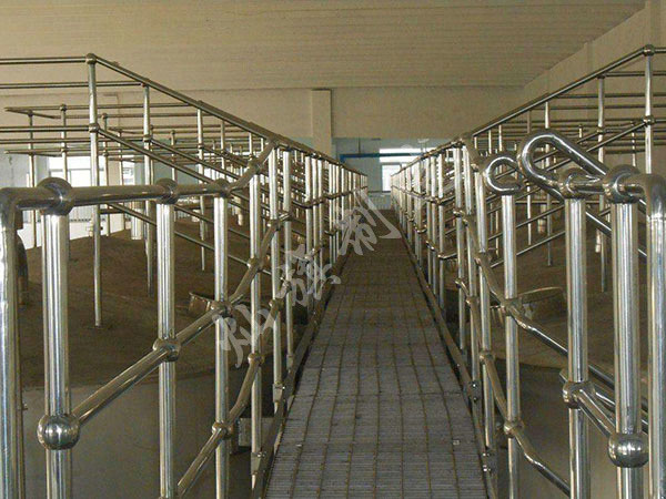 湖北工業(yè)防護(hù)欄桿圖片4